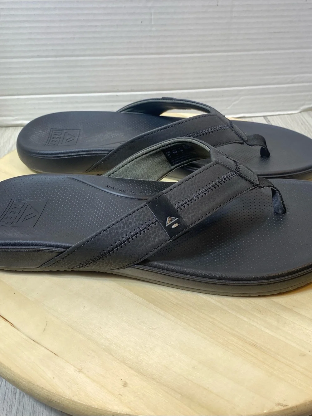 REEF Men's  10 Cushion Phantom 2.0 Flip Flop Thong Sandals Black